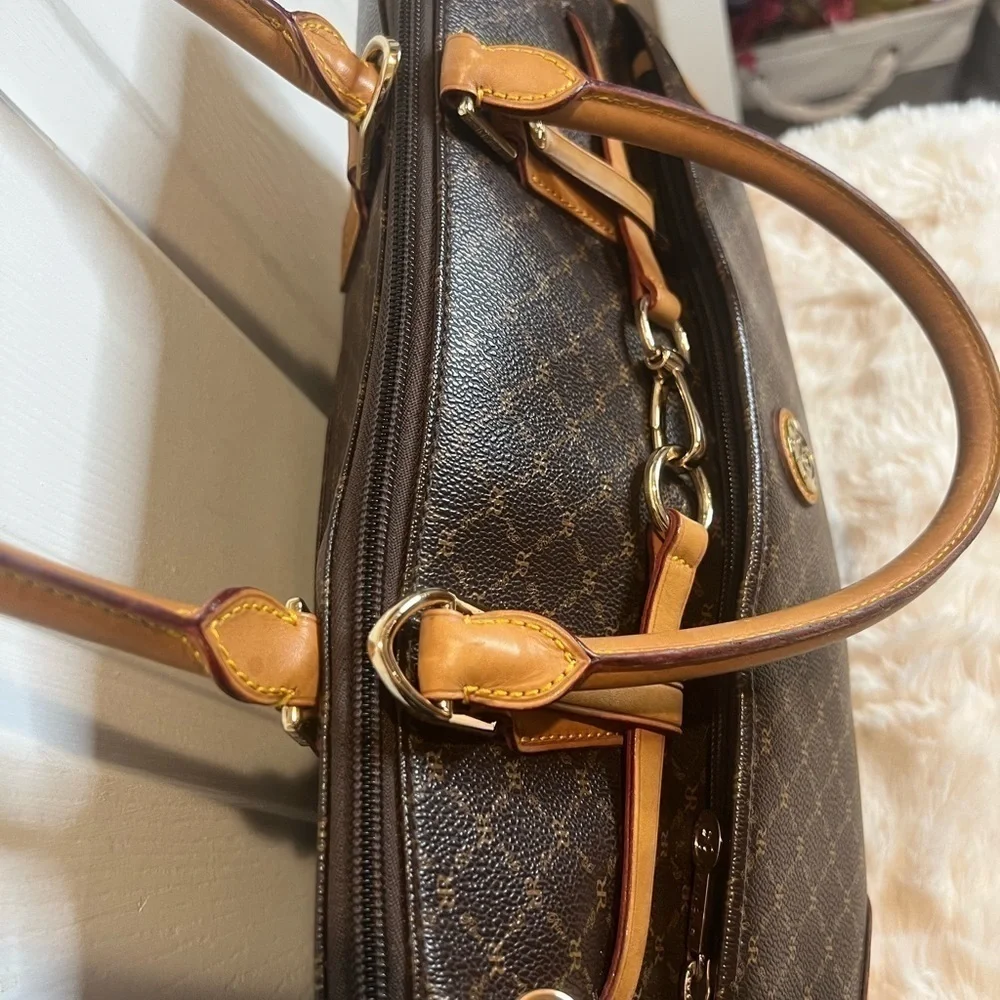 RIONI ITALIA PRINCESS SATCHEL. 14” x 5.3” x 9”. - Picture 6 of 15